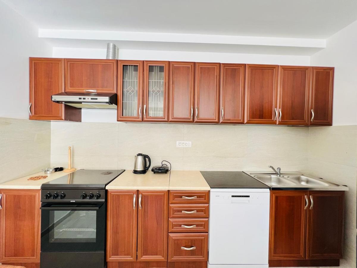 Apartment With Terrace And Private Parking Kotor Exterior foto