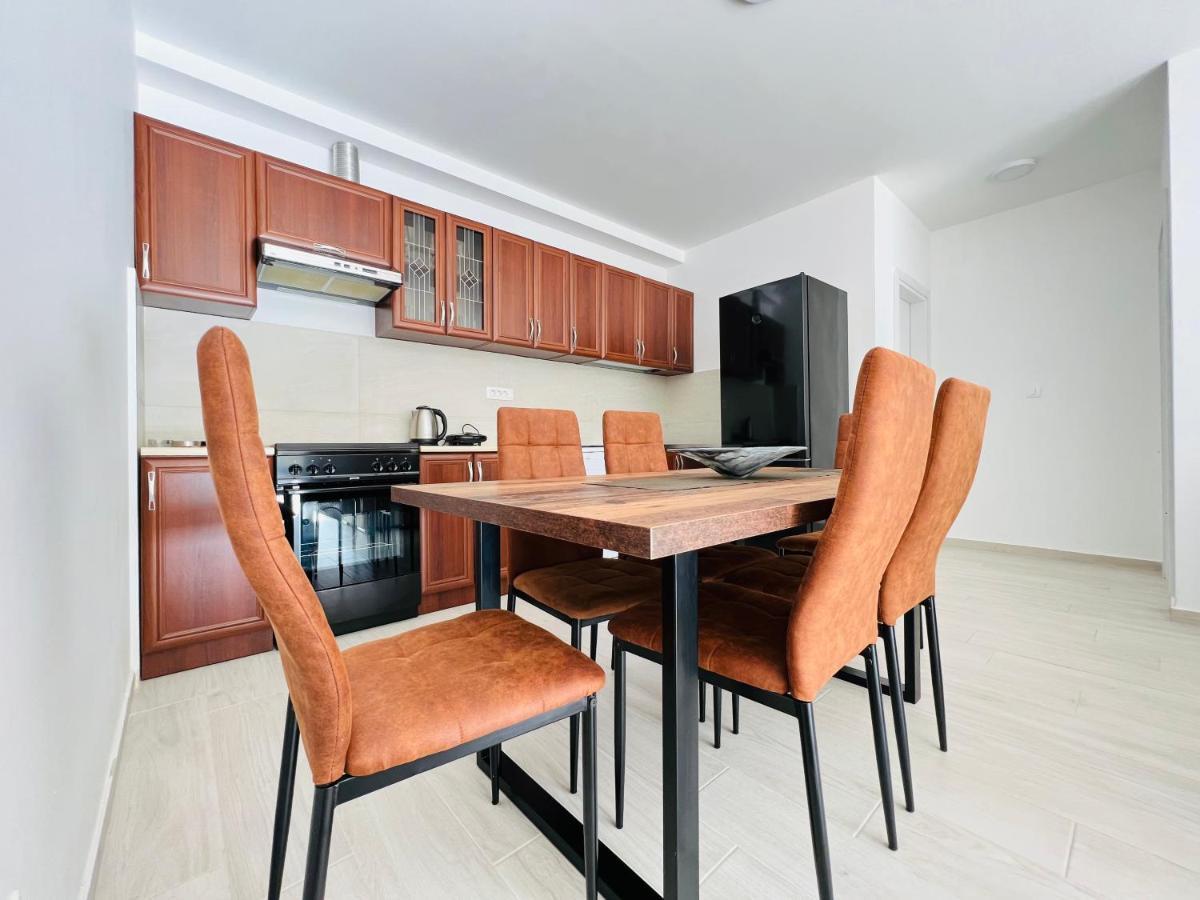Apartment With Terrace And Private Parking Kotor Exterior foto