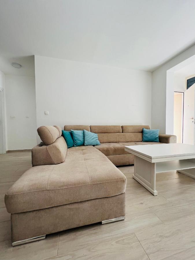 Apartment With Terrace And Private Parking Kotor Exterior foto