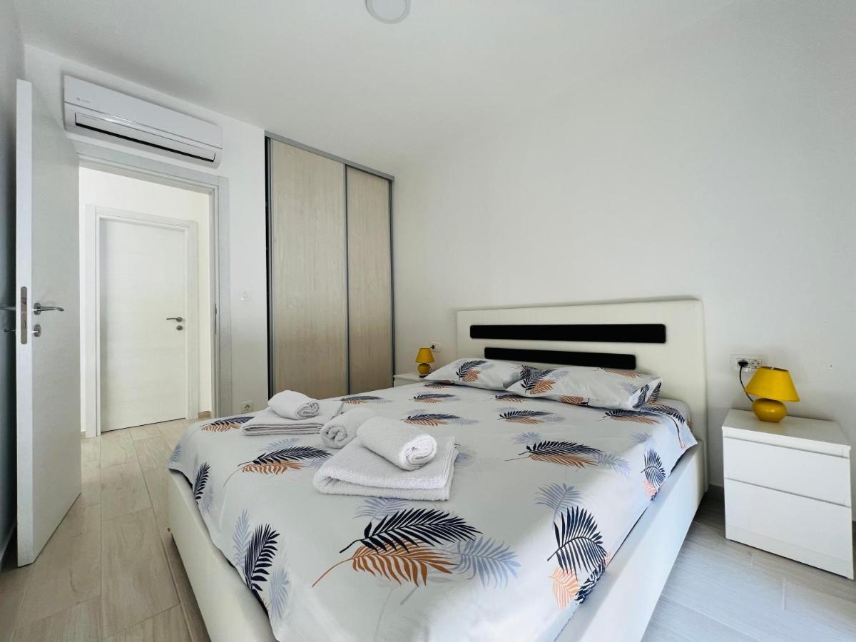 Apartment With Terrace And Private Parking Kotor Exterior foto