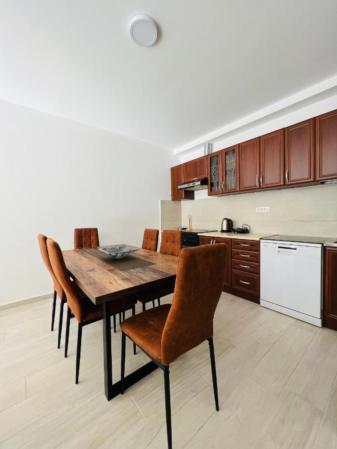 Apartment With Terrace And Private Parking Kotor Exterior foto