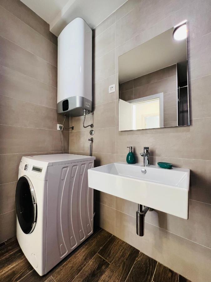 Apartment With Terrace And Private Parking Kotor Exterior foto