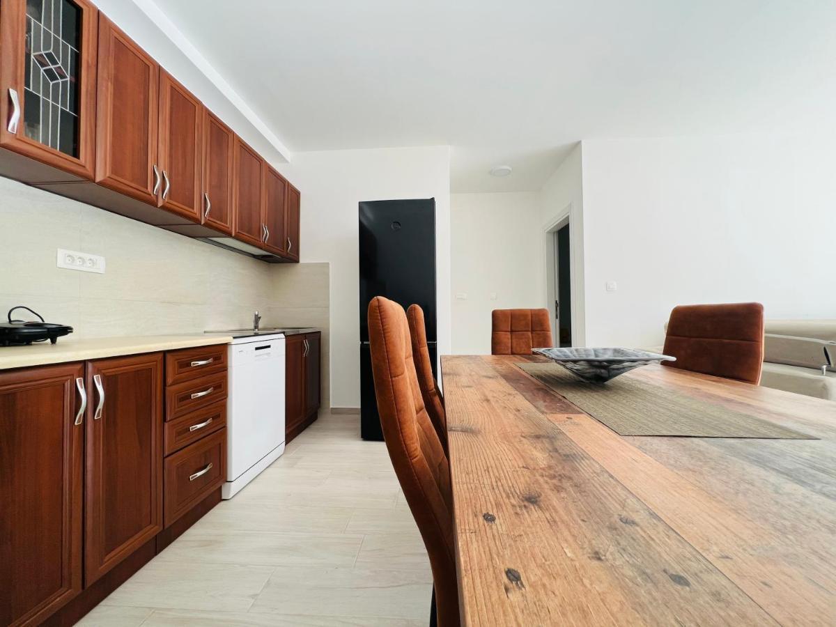 Apartment With Terrace And Private Parking Kotor Exterior foto